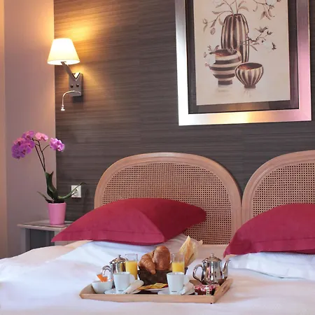 호텔 Grand De Courtoisville - Piscine & Spa, The Originals Relais