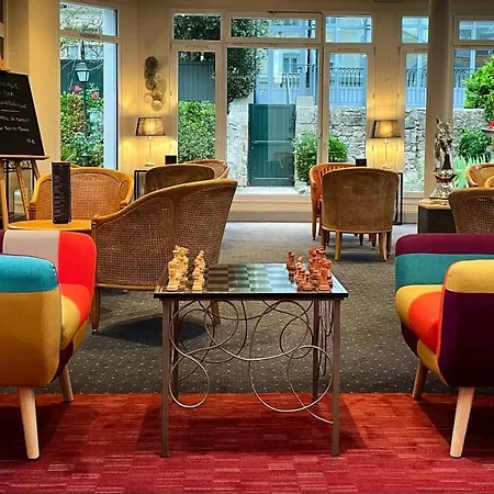 Grand De Courtoisville - Piscine & Spa, The Originals Relais Hotell 4*