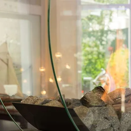 Grand De Courtoisville - Piscine & Spa, The Originals Relais Hotell