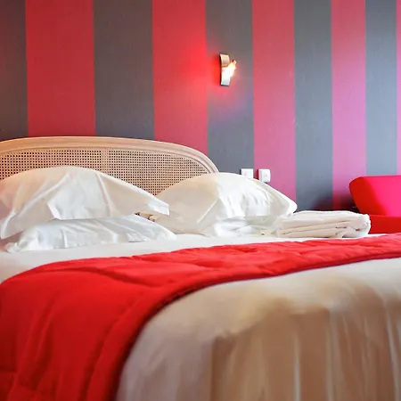 Hotell Grand De Courtoisville - Piscine & Spa, The Originals Relais Saint-Malo
