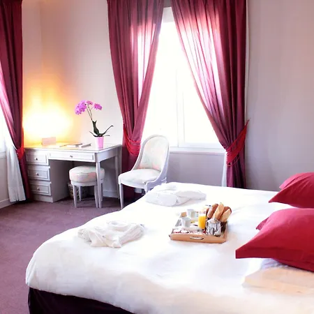 Hotell Grand De Courtoisville - Piscine & Spa, The Originals Relais Saint-Malo