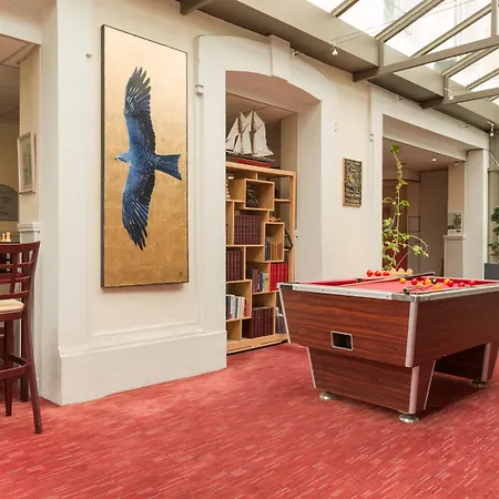 Grand De Courtoisville - Piscine & Spa, The Originals Relais Hotell