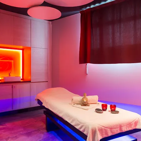Grand De Courtoisville - Piscine & Spa, The Originals Relais Hotell Saint-Malo