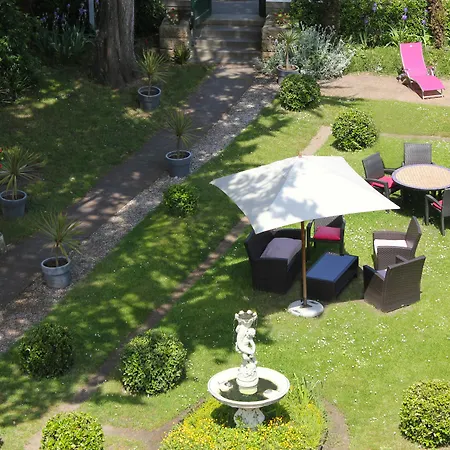 Hotell Grand De Courtoisville - Piscine & Spa, The Originals Relais Saint-Malo