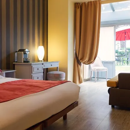Hotell Grand De Courtoisville - Piscine & Spa, The Originals Relais Saint-Malo